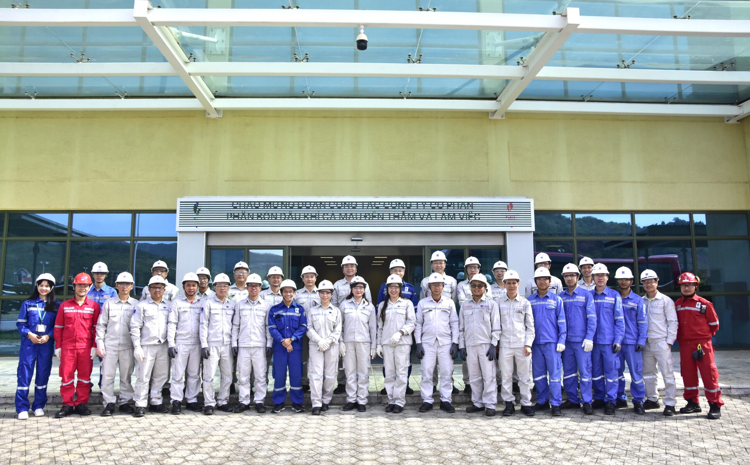 The delegation of PetroVietnam Ca Mau Fertilizer Company